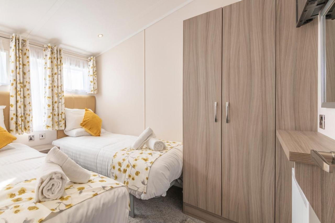 Marine Holiday Park 拉尔 外观 照片