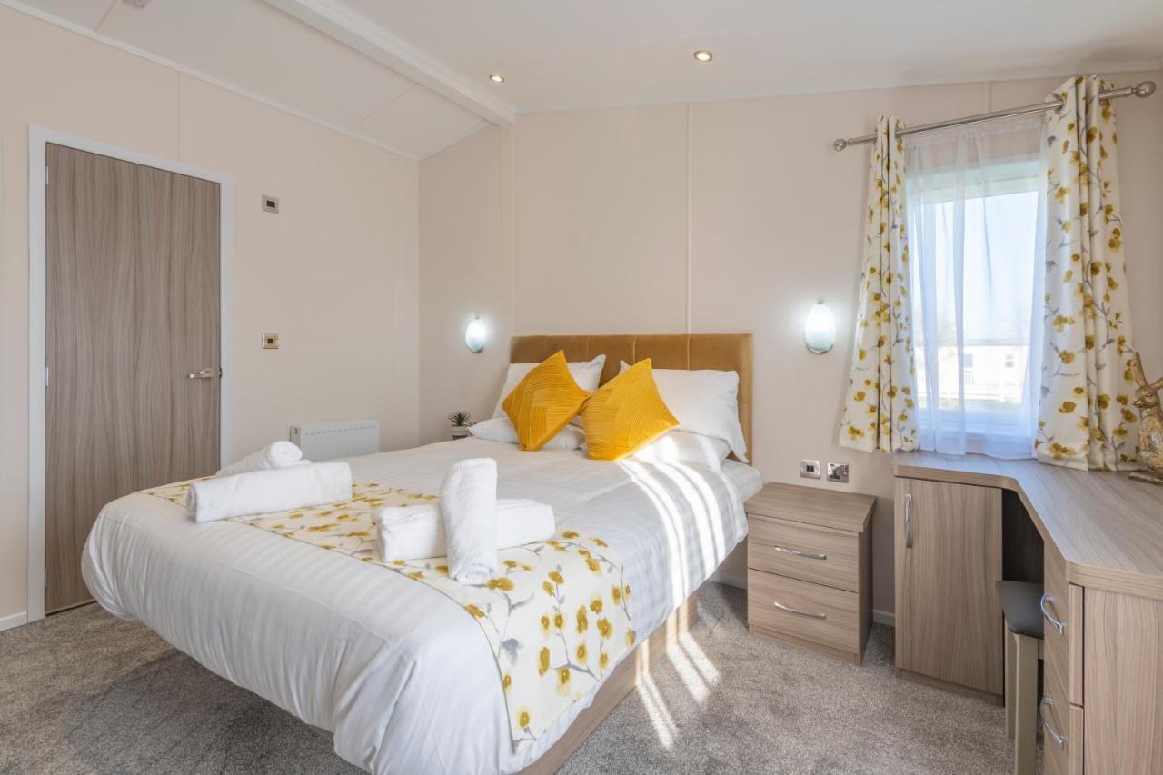 Marine Holiday Park 拉尔 外观 照片