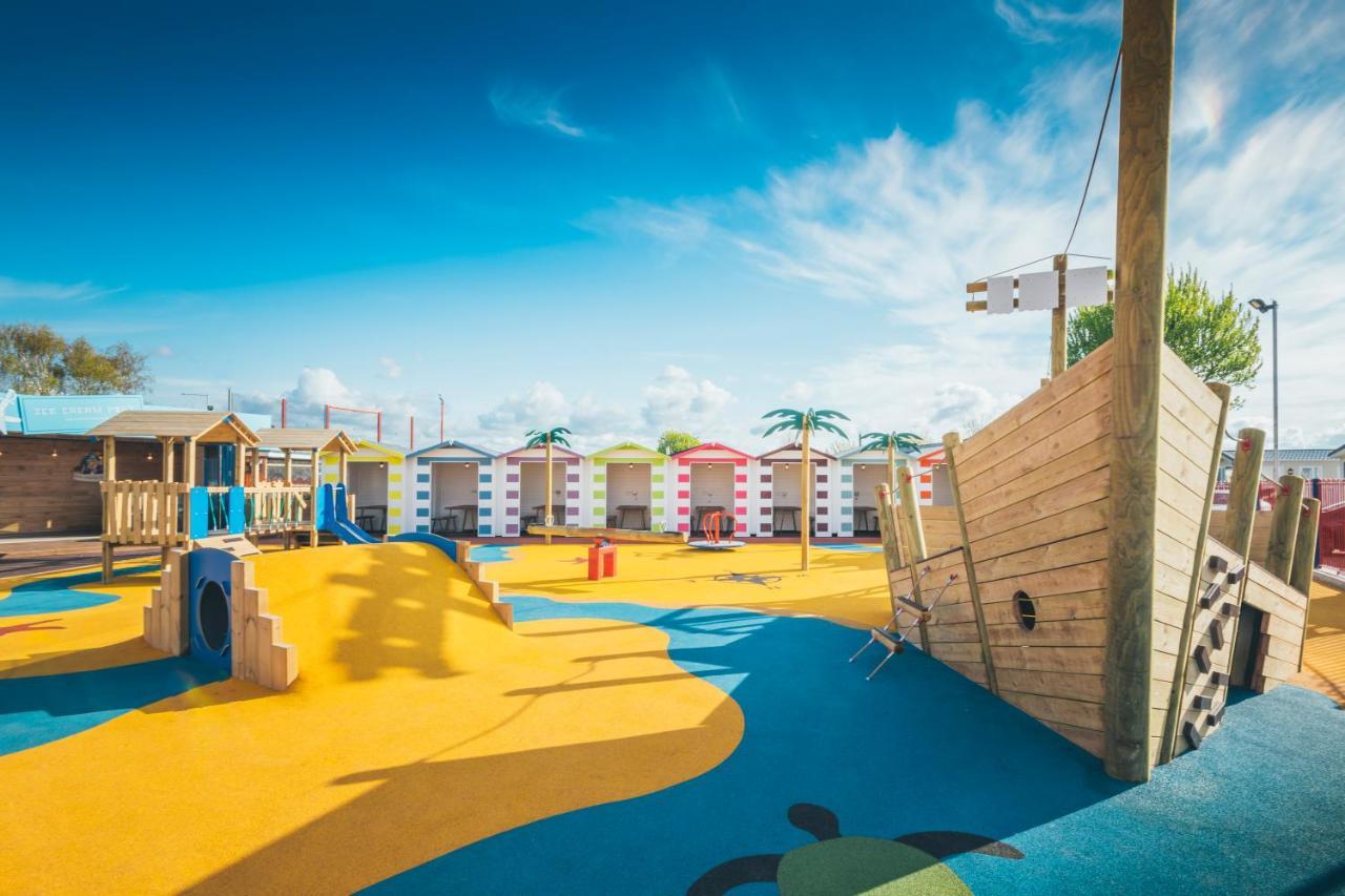Marine Holiday Park 拉尔 外观 照片