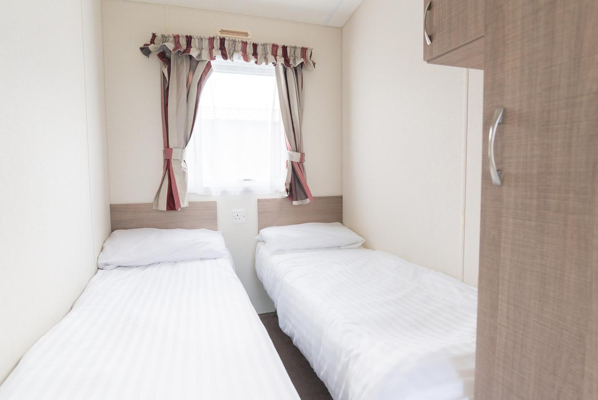 Marine Holiday Park 拉尔 外观 照片