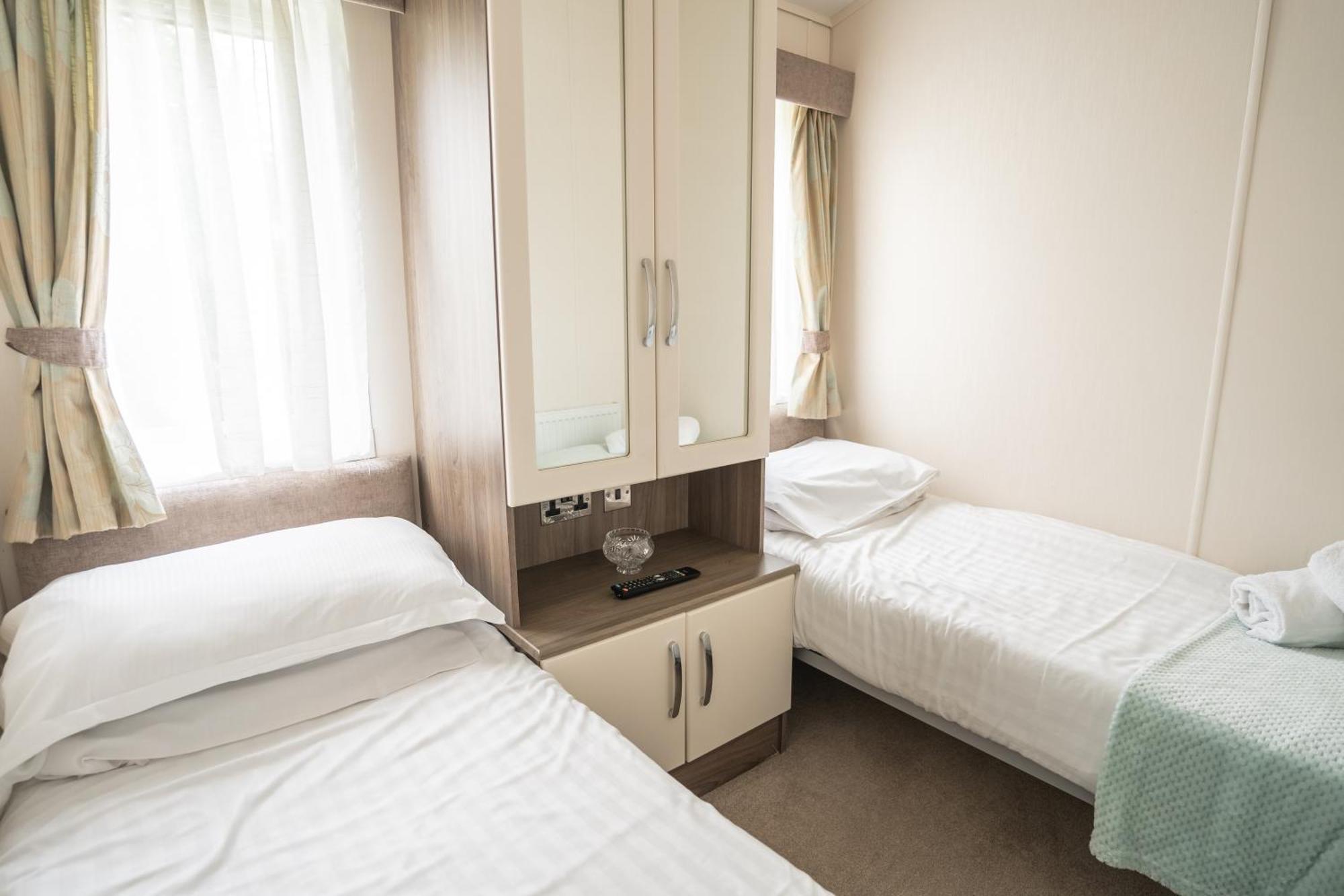 Marine Holiday Park 拉尔 外观 照片