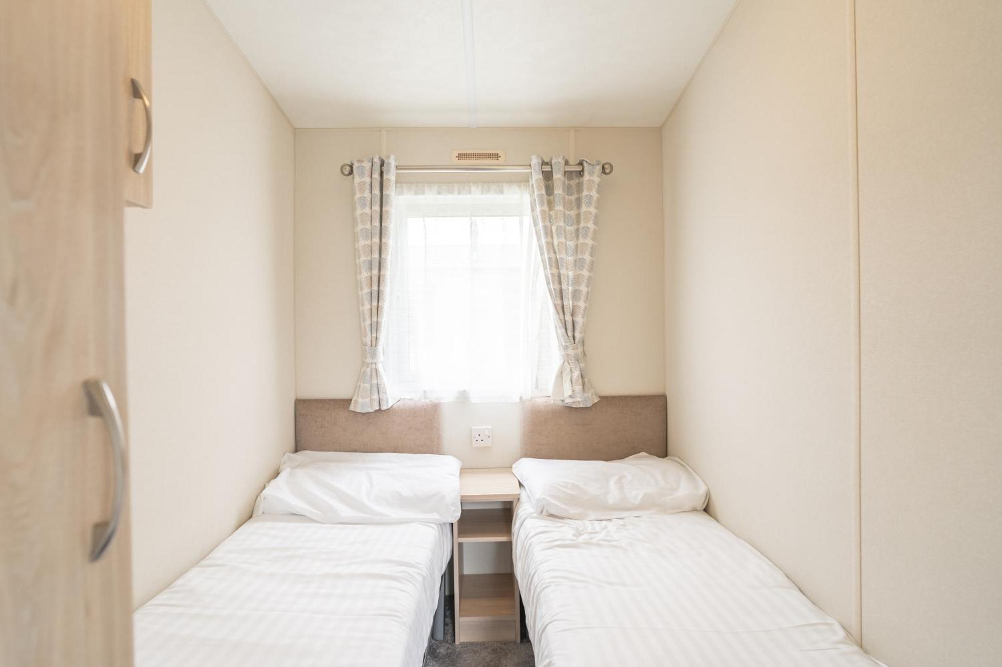 Marine Holiday Park 拉尔 外观 照片